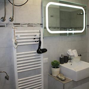 Private Bathroom Single Room